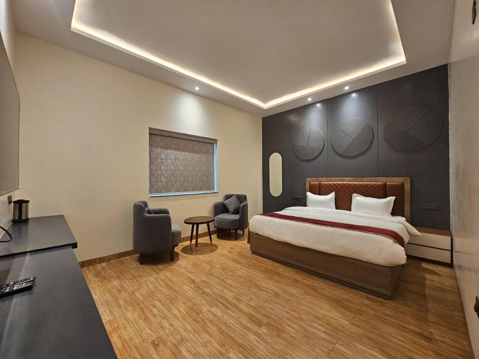 Hotel Elara Dehradun Exterior foto